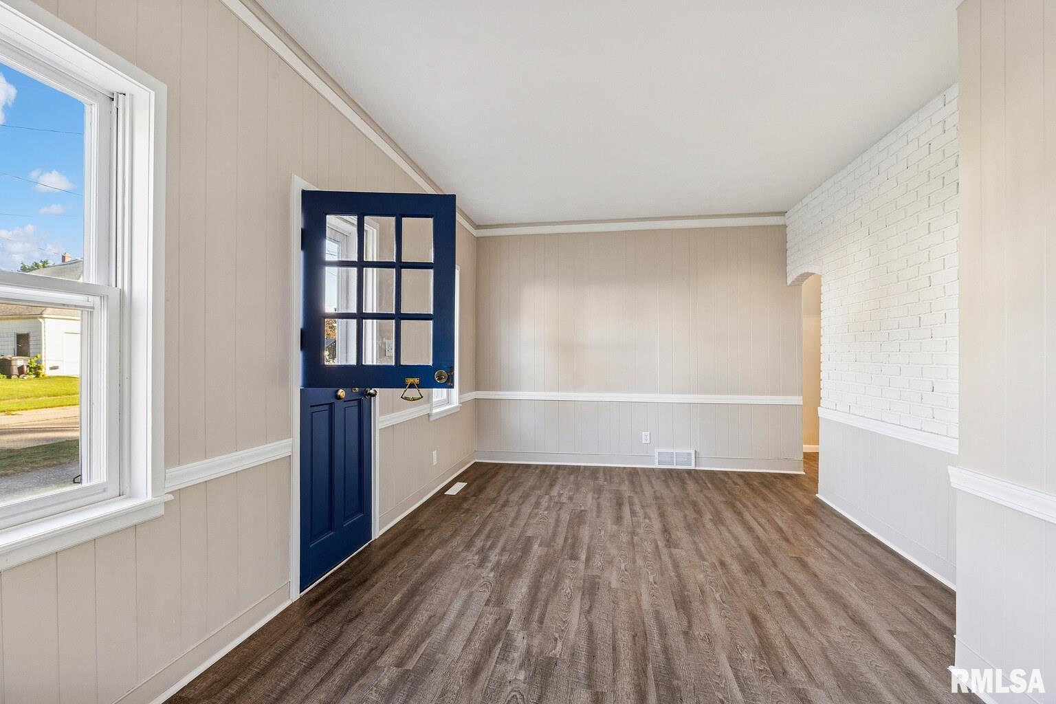 1715 2nd Street Moline, IL 61265 - Photo 8 of 30