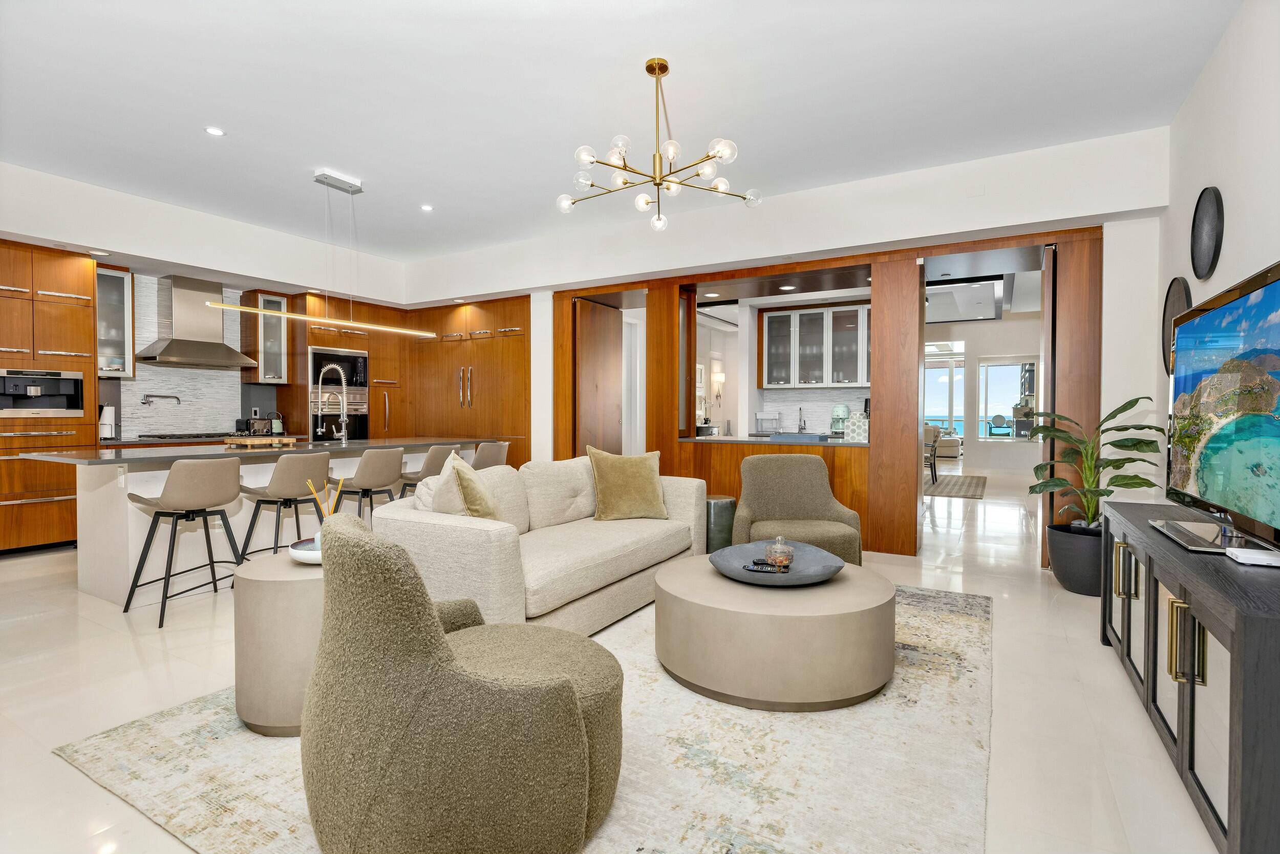 1000 South Ocean Boulevard, Unit 402 Boca Raton, FL 33432 - Photo 22 of 34 Family Room