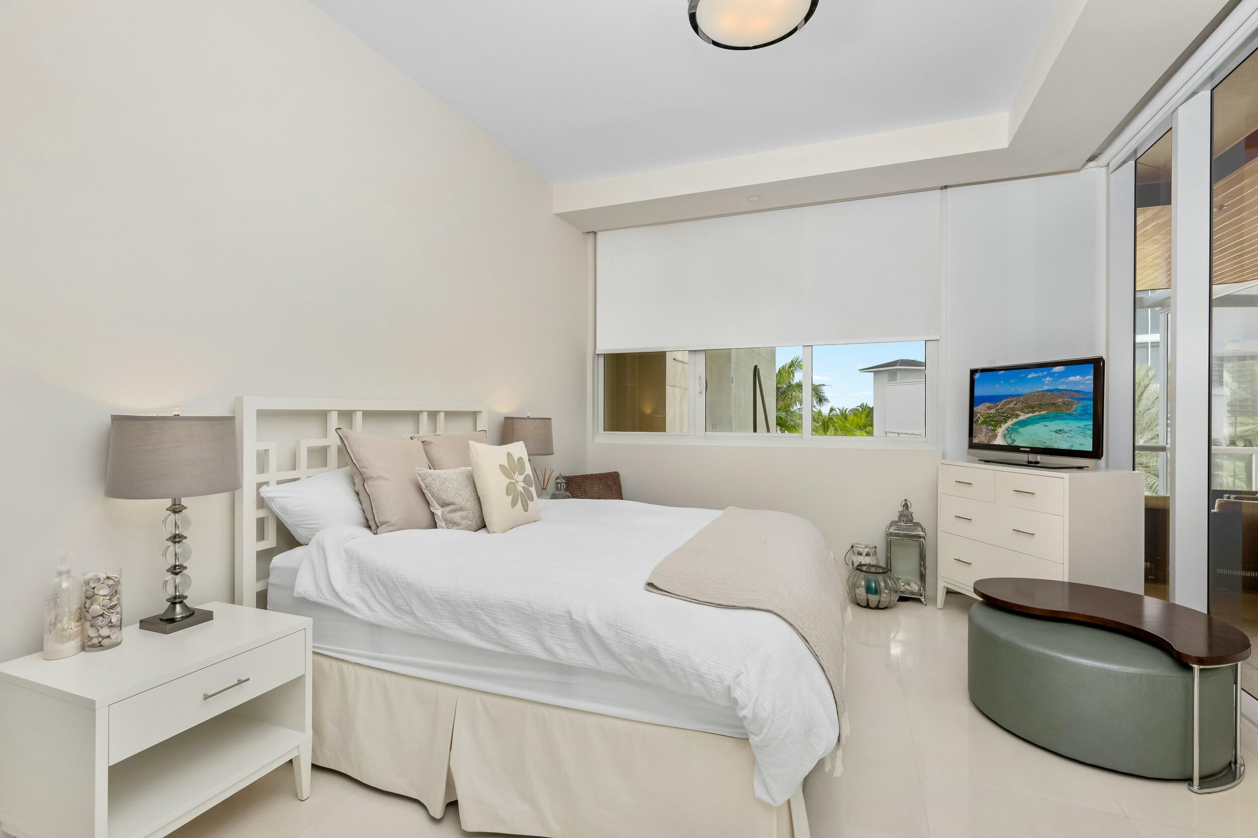 1000 South Ocean Boulevard, Unit 402 Boca Raton, FL 33432 - Photo 31 of 34 Guest Bedroom 3