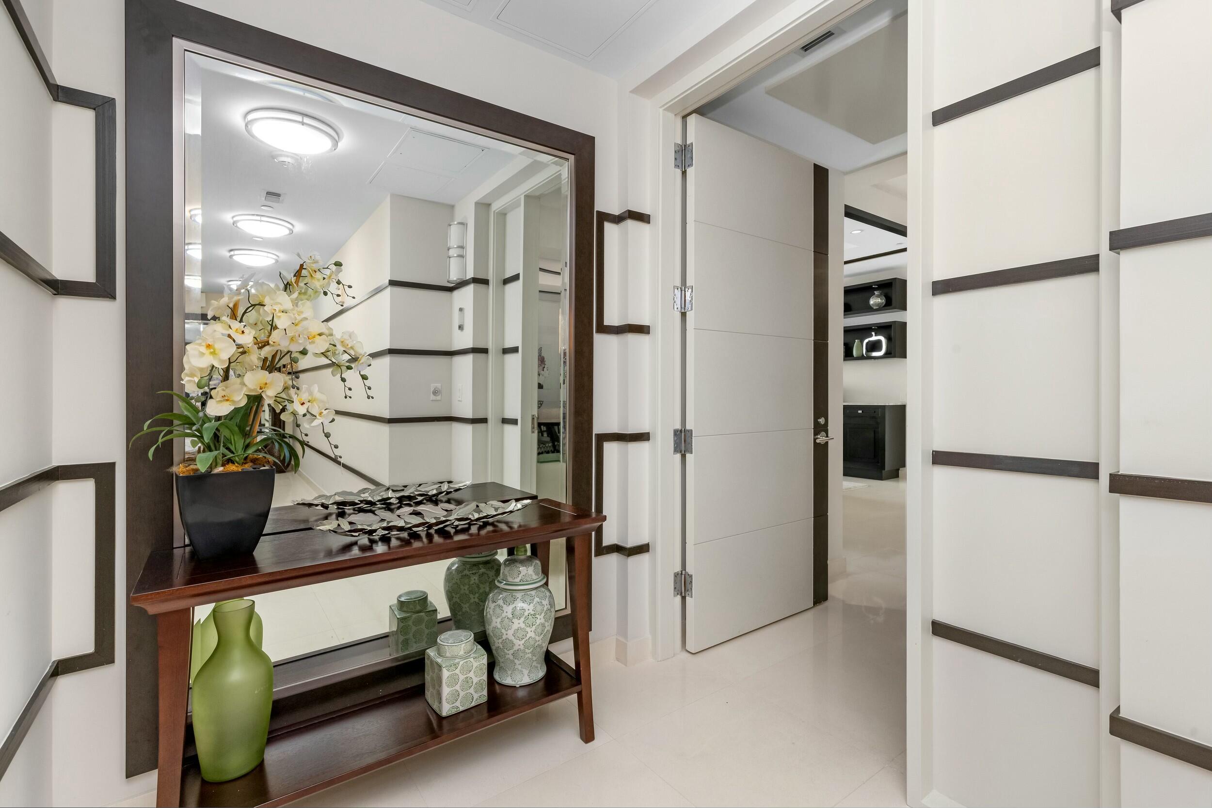 1000 South Ocean Boulevard, Unit 402 Boca Raton, FL 33432 - Photo 34 of 34 Foyer