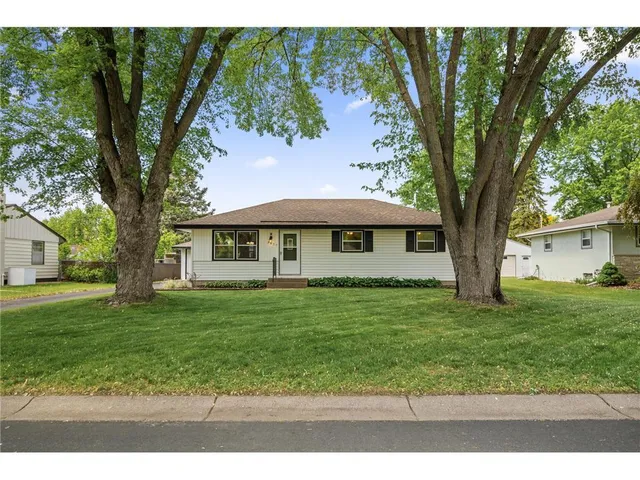 $2,500 | 9457 Saratoga Lane North, Maple Grove, MN 55369