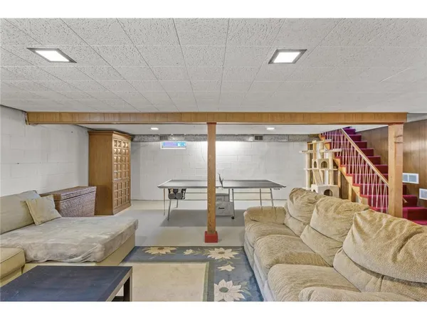 $2,400 | 9457 Saratoga Lane North, Maple Grove, MN 55369