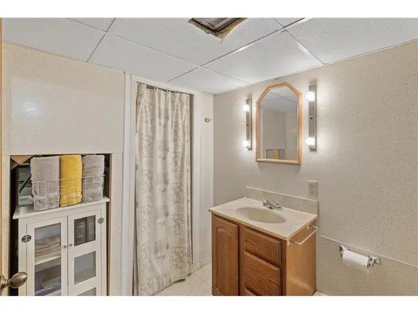 $2,400 | 9457 Saratoga Lane North, Maple Grove, MN 55369