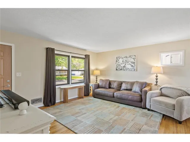 $2,500 | 9457 Saratoga Lane North, Maple Grove, MN 55369