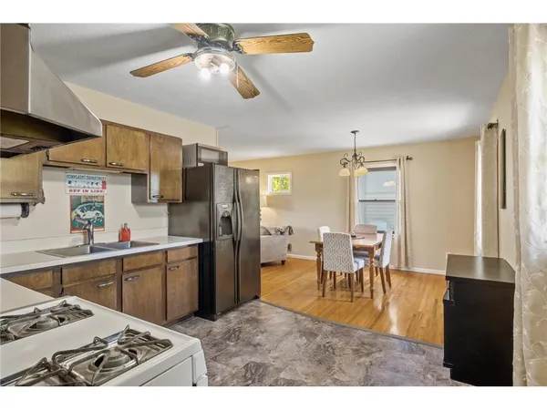 $2,400 | 9457 Saratoga Lane North, Maple Grove, MN 55369