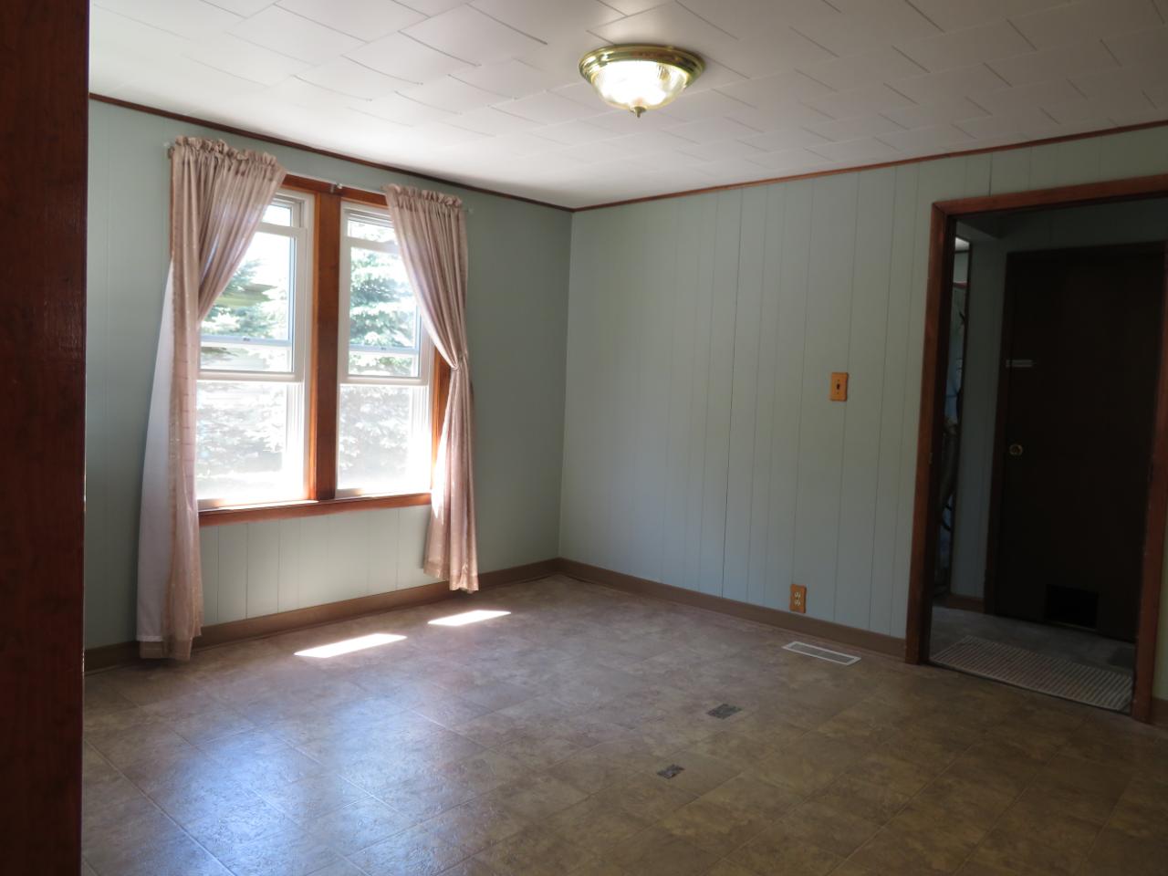1223 Iverson Street Rhinelander, WI 54501 - Photo 6 of 18 Gallery Image 6