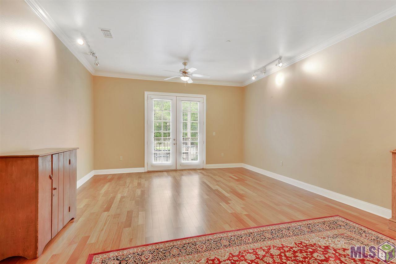 3390 Nicholson Drive, Unit C 207 Baton Rouge, LA 70802 - Photo 3 of 10 Living Area