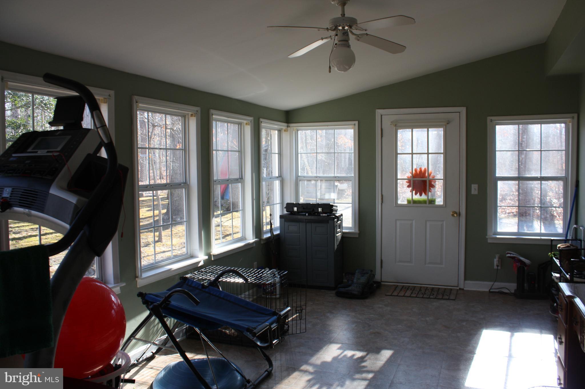 435 Halls Store Road Mineral, VA 23117 - Photo 17 of 26 Sunroom