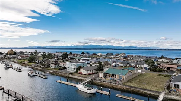 $397,000 | 3709 Steelhead Drive, Greenbank, WA 98253