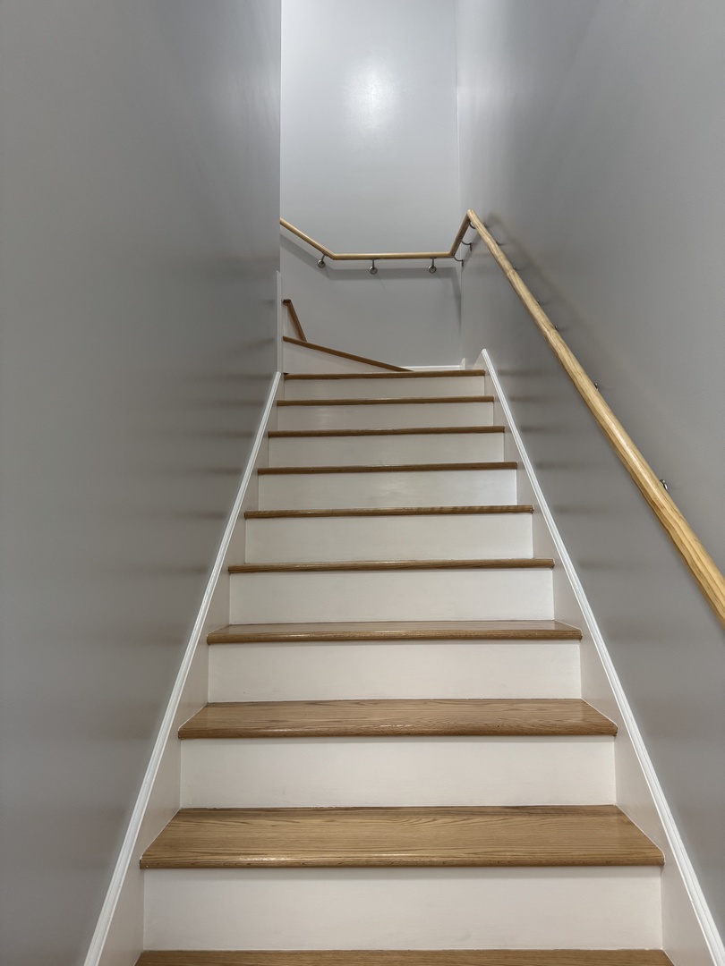 7204 South Union Avenue Chicago, IL 60621 - Photo 9 of 12 a view of entryway