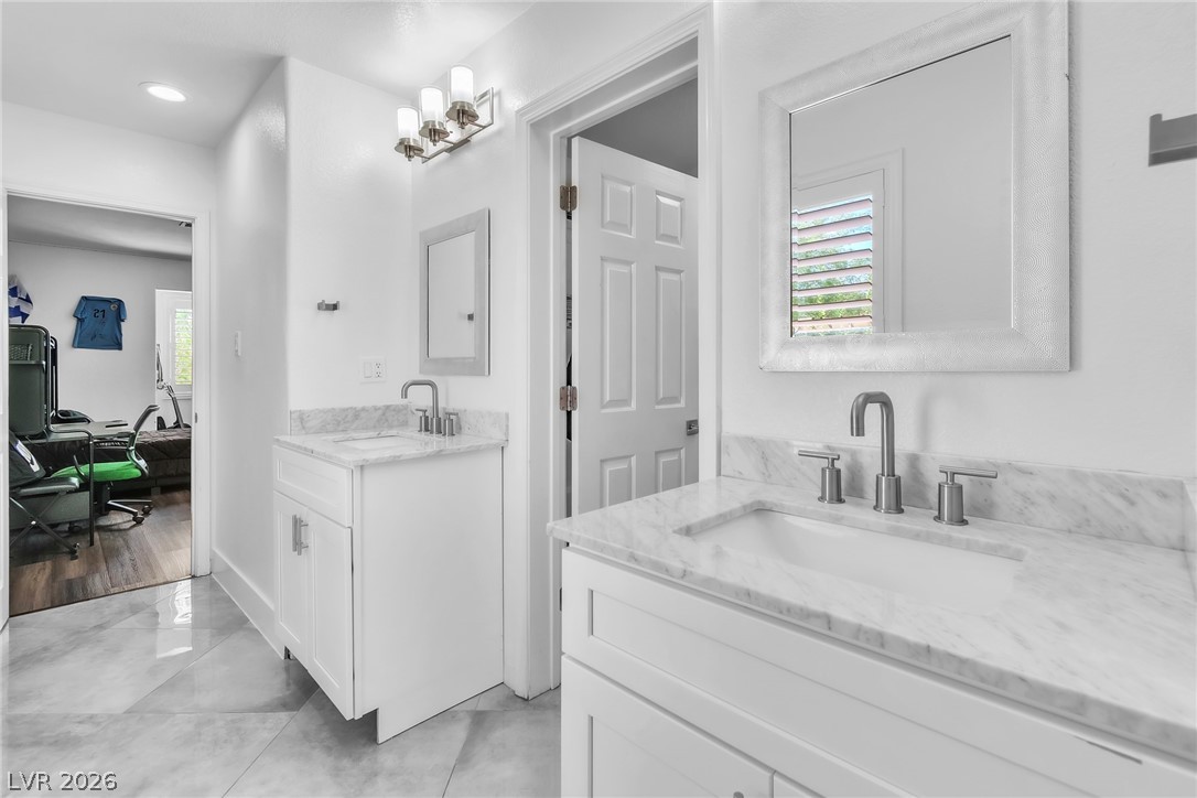 8460 West Ann Road Las Vegas, NV 89149 - Photo 36 of 76 Jack and Jill Bathroom