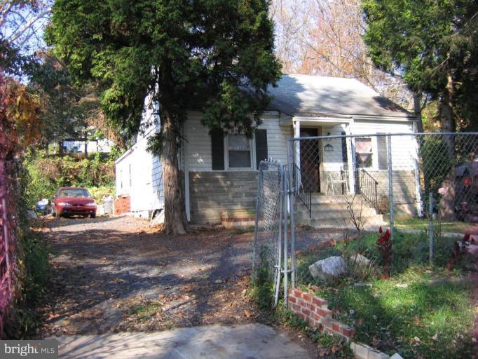 4209 Garrett Park Road Silver Spring, MD 20906 - Photo 1 of 10 Exterior (Main)