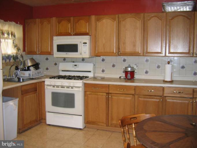 4209 Garrett Park Road Silver Spring, MD 20906 - Photo 5 of 10 Kitchen