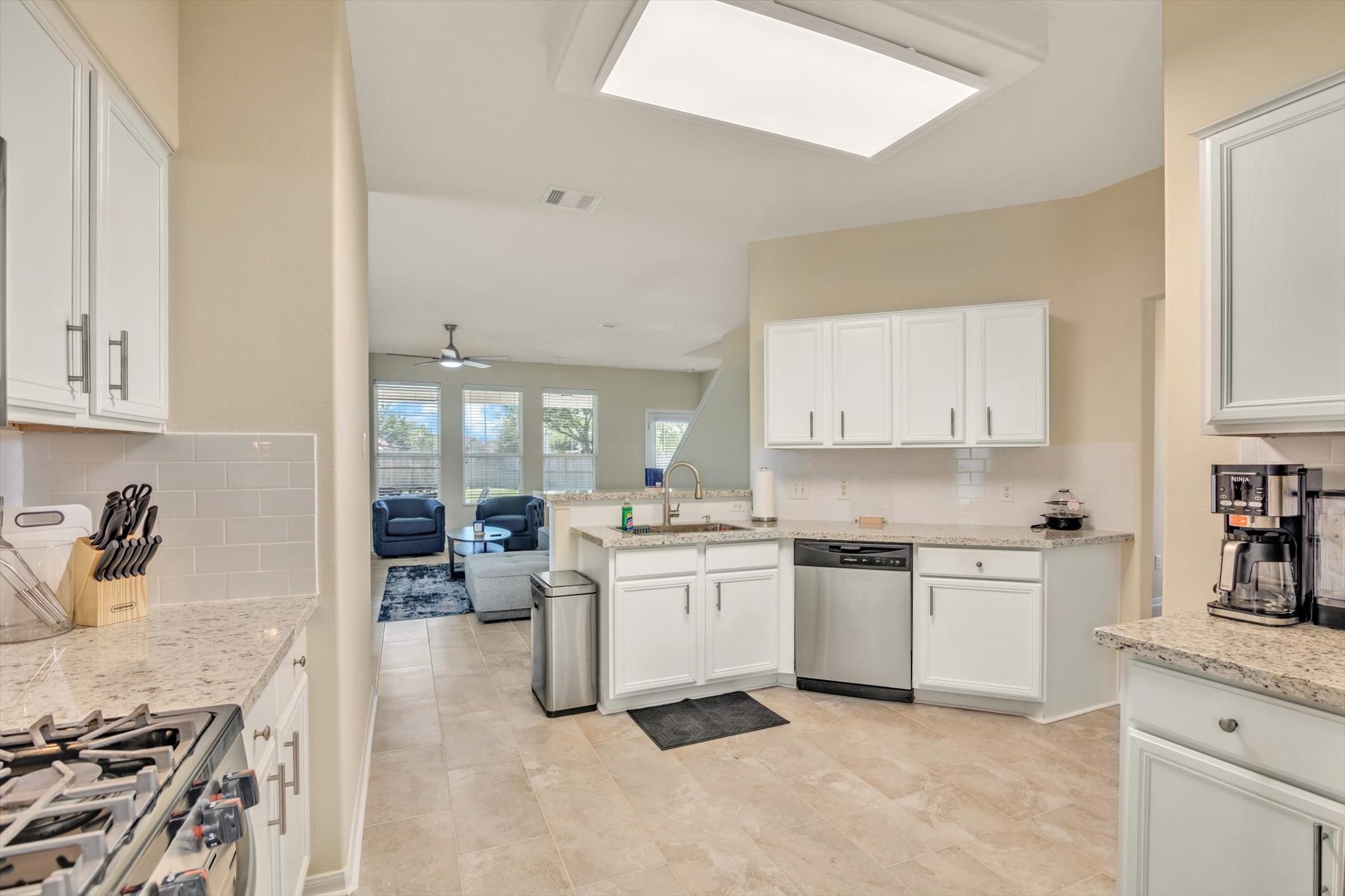 1722 Sun Point Court Humble, TX 77396 - Photo 11 of 40
