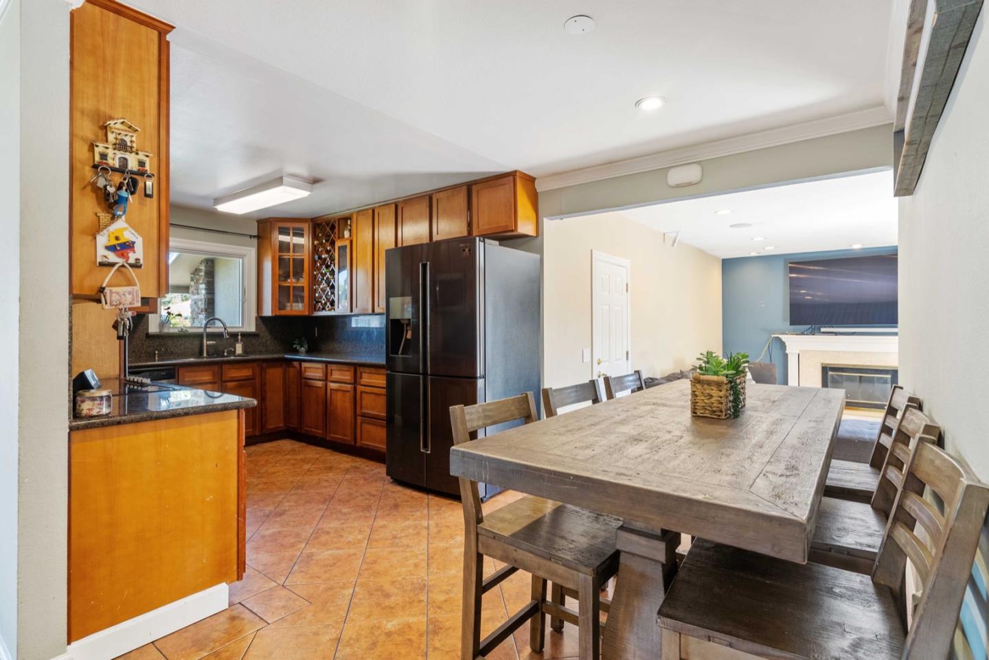 788 South Wolfe Road Sunnyvale, CA 94086 - Photo 7 of 33 Gallery Image 7