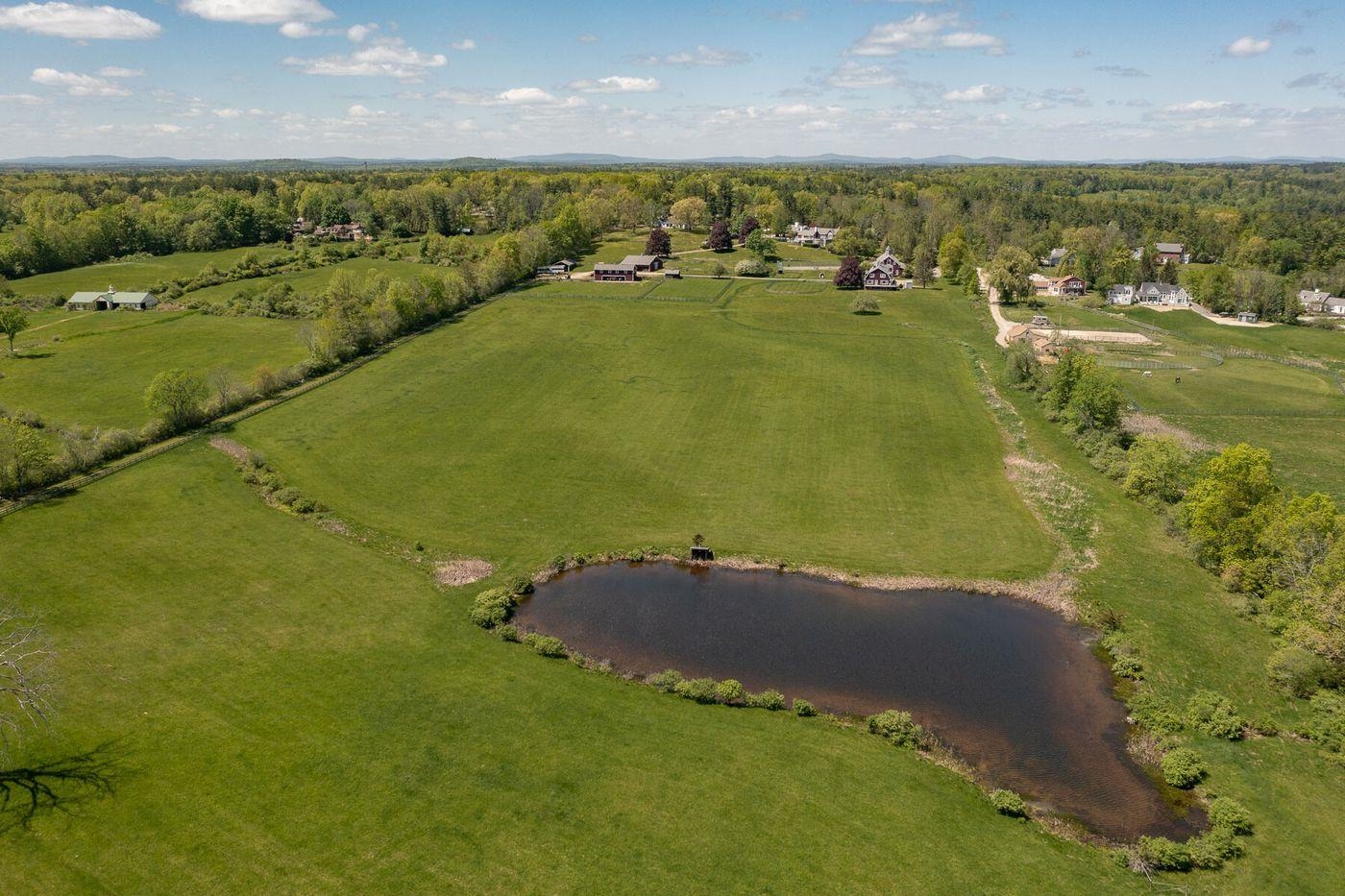 39 Bayview Road Dover, NH 03820 - Photo 3 of 39