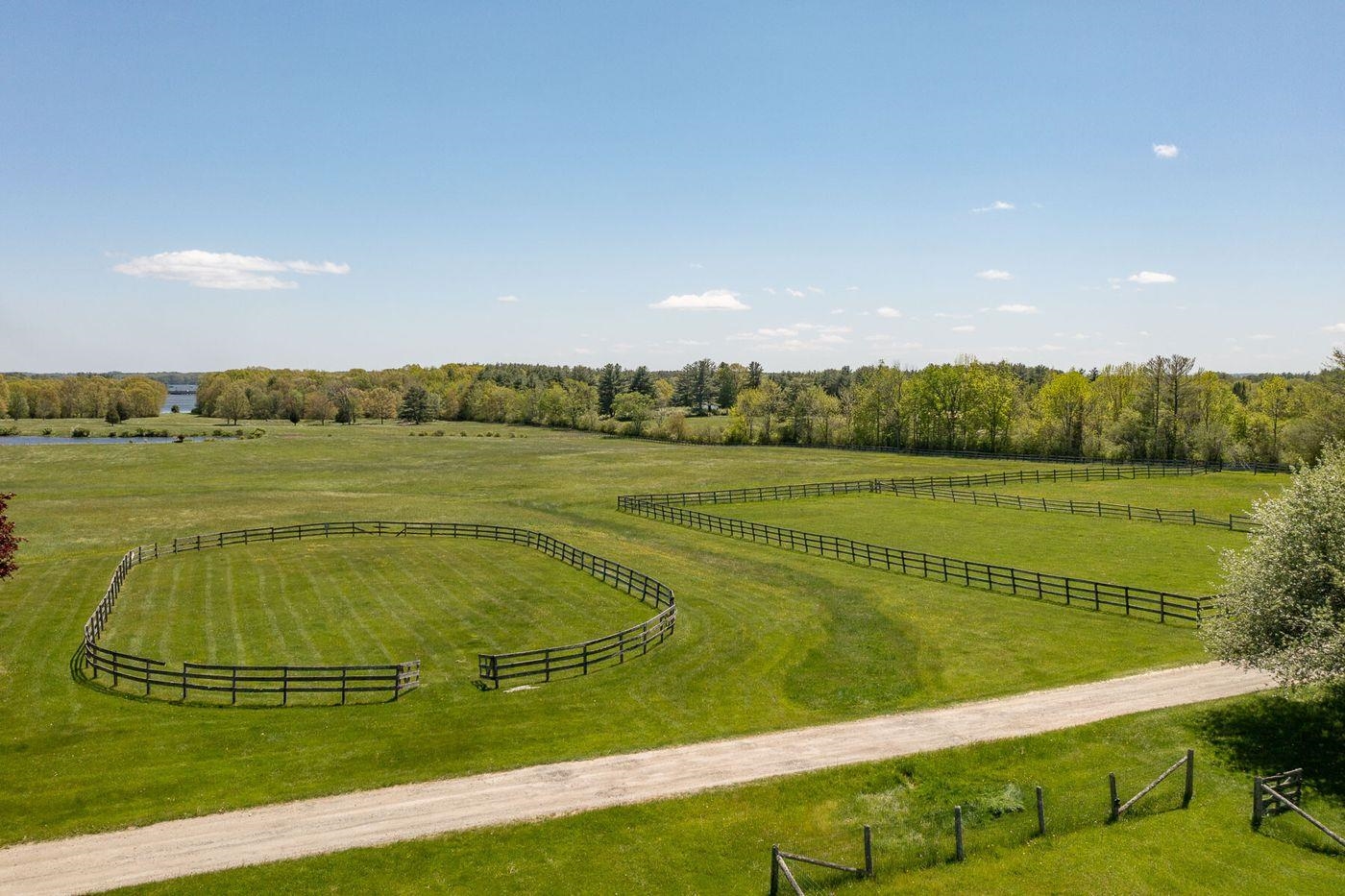 39 Bayview Road Dover, NH 03820 - Photo 4 of 39