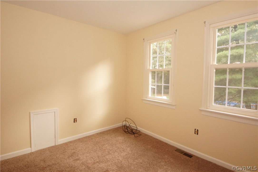 10407 Warren Road Glen Allen, VA 23060 - Photo 17 of 25 Bedroom #2 with new carpet.