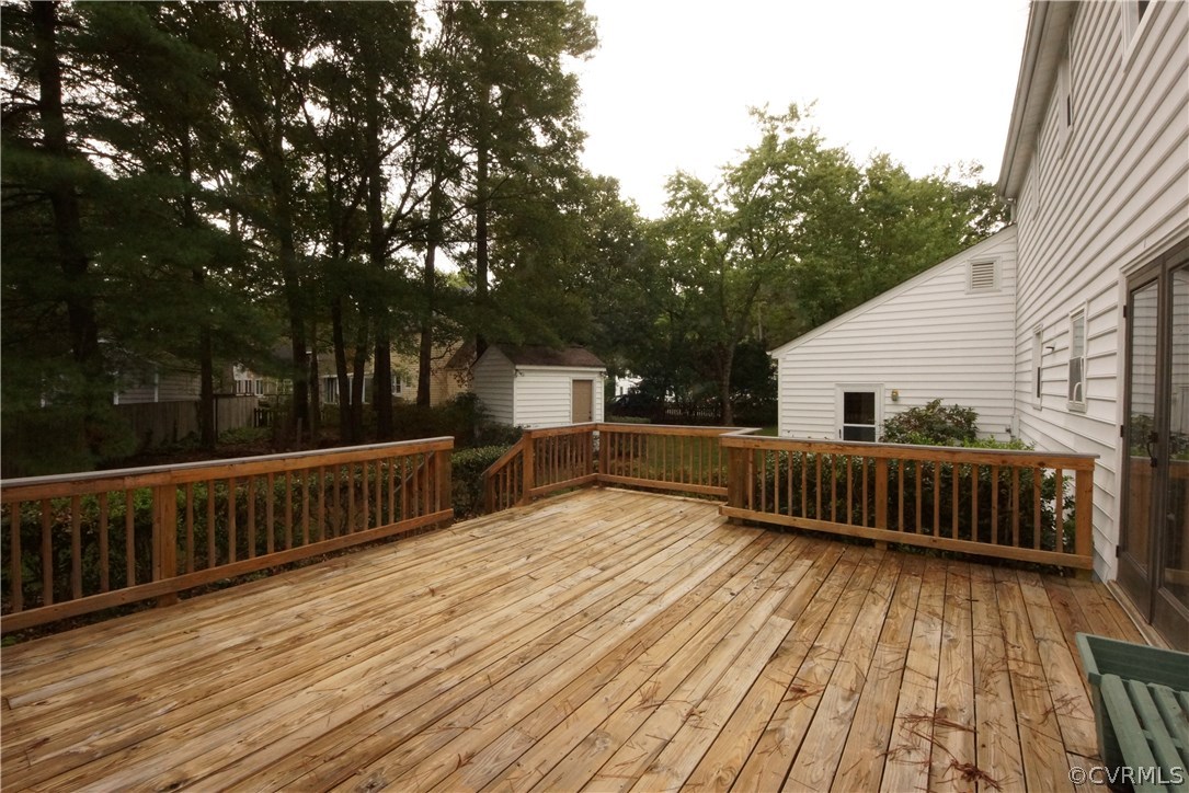 10407 Warren Road Glen Allen, VA 23060 - Photo 24 of 25 Deck.
