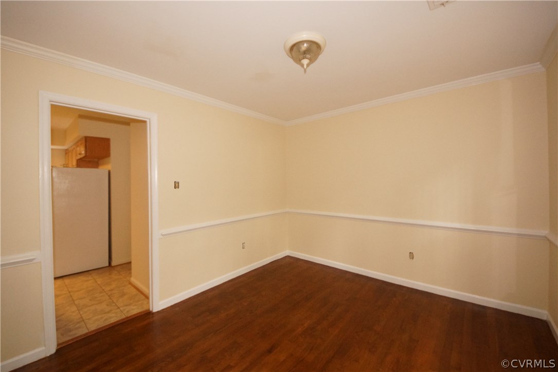 10407 Warren Road Glen Allen, VA 23060 - Photo 6 of 25 Dining room with chair rail and newly finished har