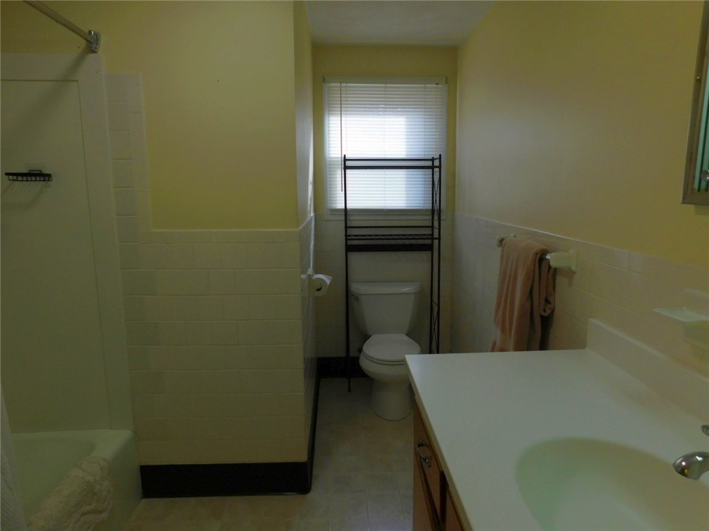 12 Boulder Road Hopkinton, RI 02833 - Photo 12 of 25