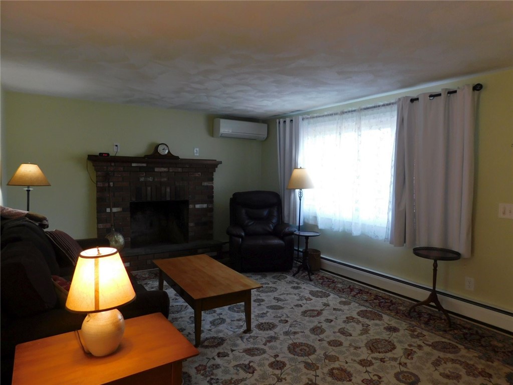 12 Boulder Road Hopkinton, RI 02833 - Photo 3 of 25