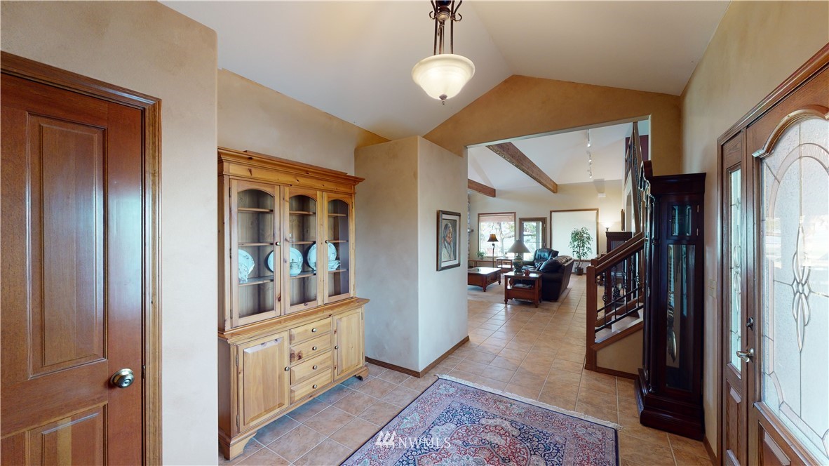 8112 4th Parallel Road Ellensburg, WA 98926 - Photo 3 of 38 Gallery Image 3