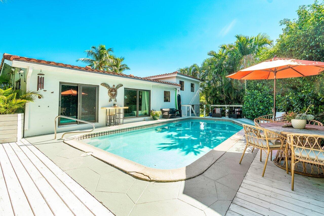 440 Northeast 15th Terrace Boca Raton, FL 33432 - Photo 1 of 25 025-440Northeast15thTerrace-BocaRaton-FL