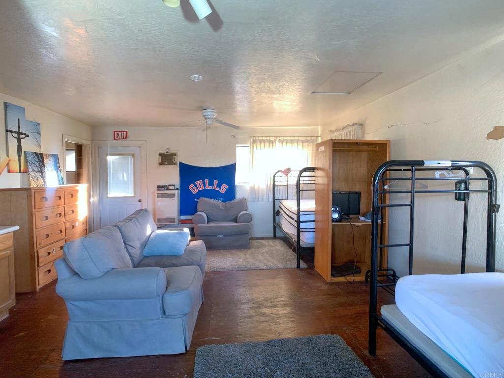 24352 Featherstone Canyon Road Lakeside, CA 92040 - Photo 20 of 72 a living room with furniture