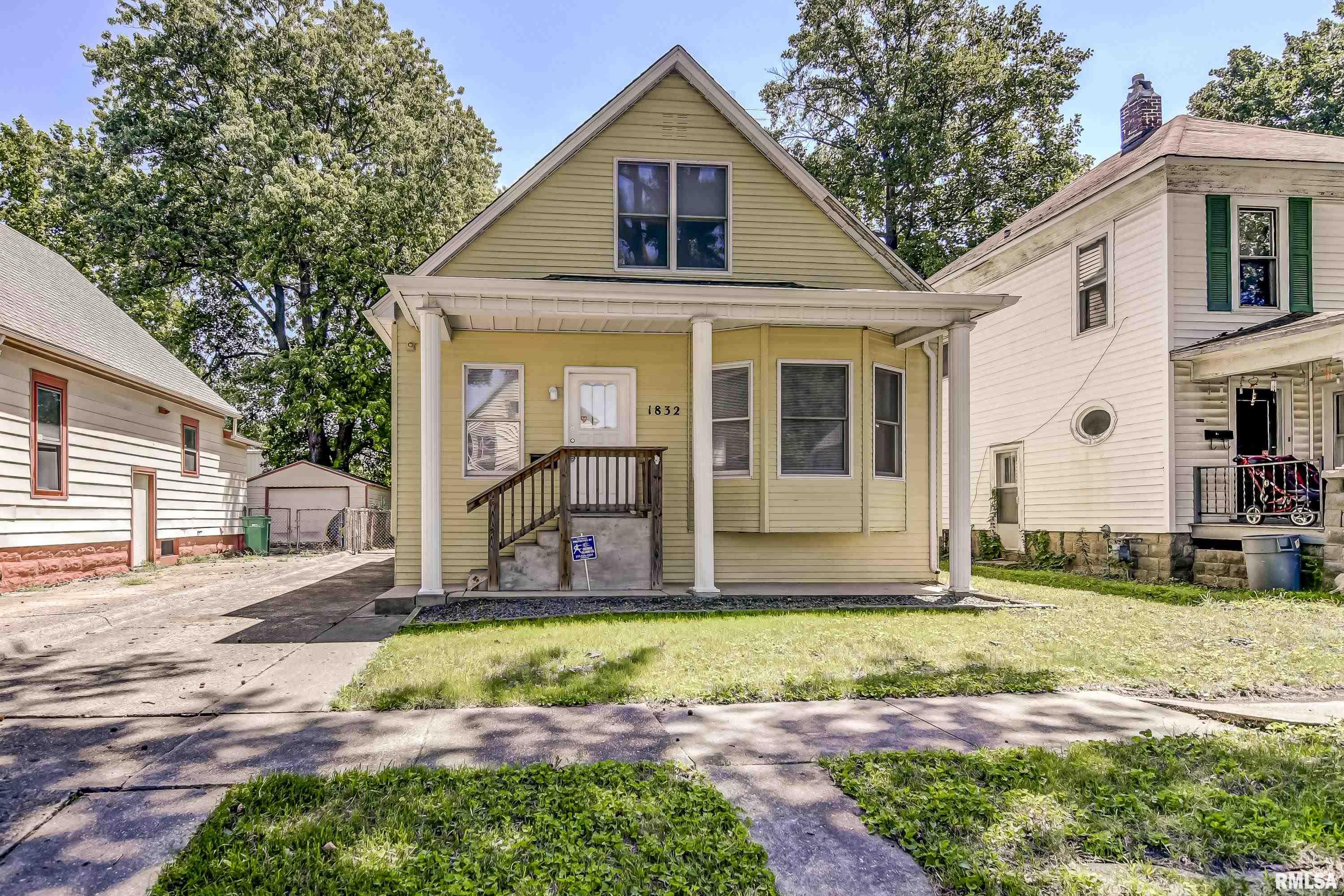 1832 South 2nd Street Springfield, IL 62704 - Photo 2 of 32