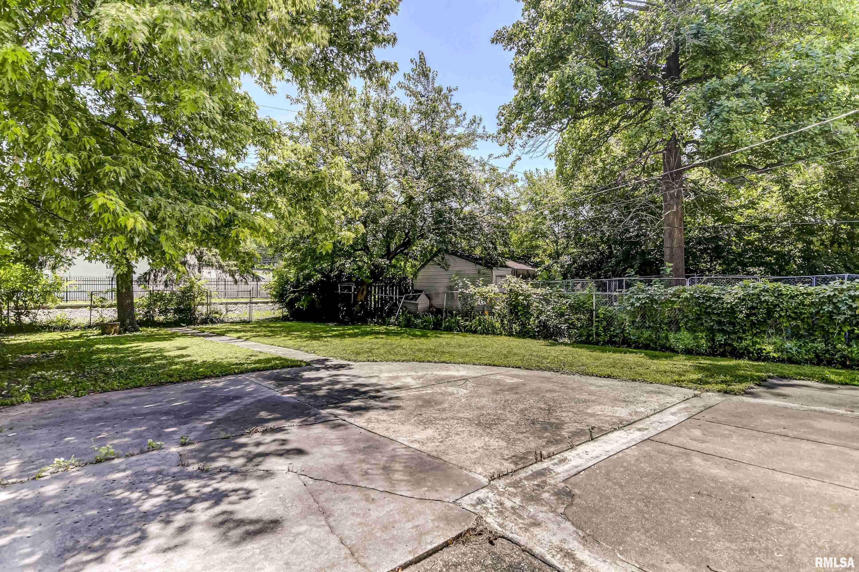 1832 South 2nd Street Springfield, IL 62704 - Photo 29 of 32