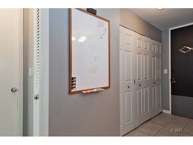 720 West Gordon Terrace, Unit 7N Chicago, IL 60613 - Photo 5 of 10