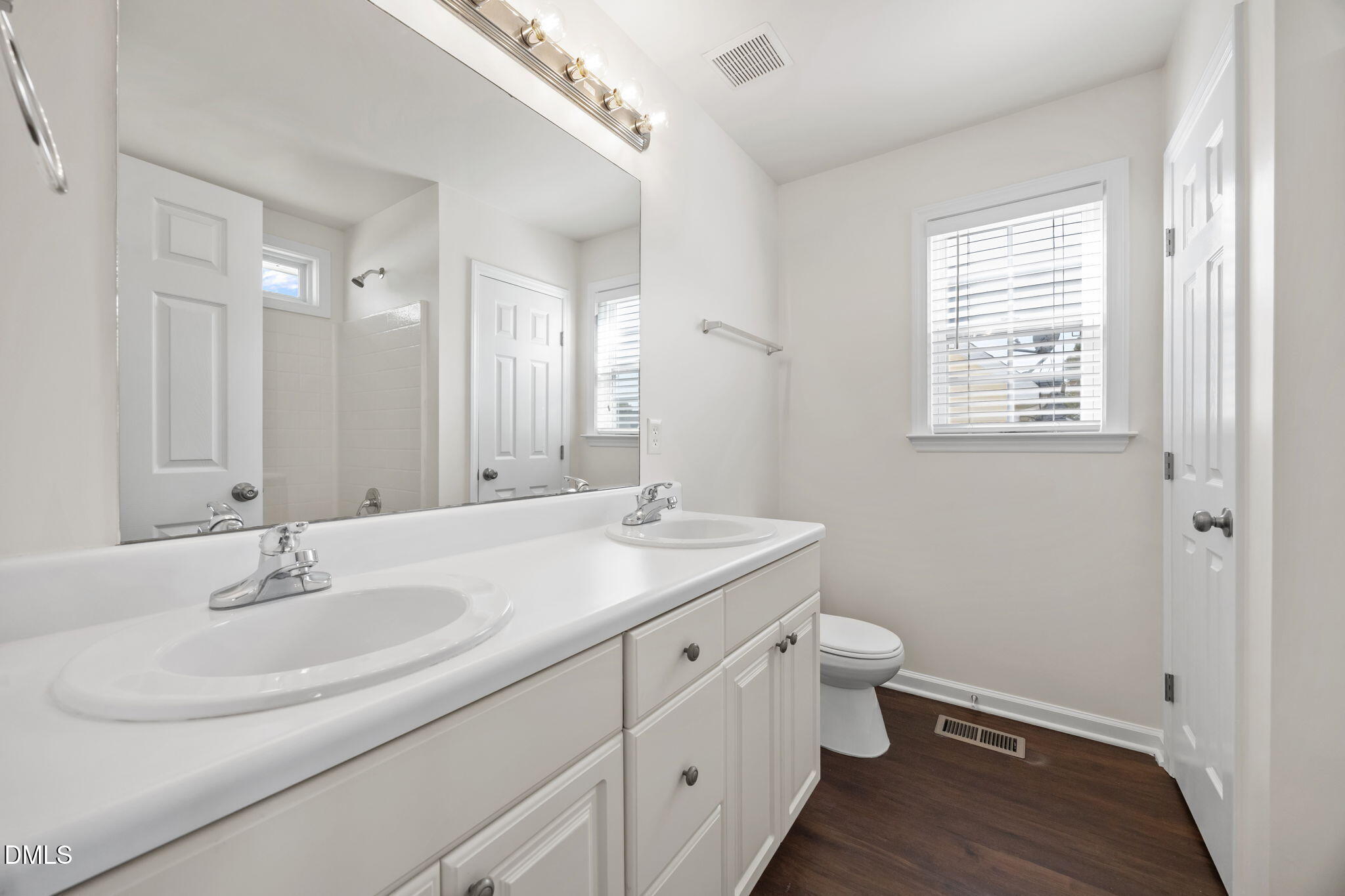 7121 Missionary Ridge Drive Raleigh, NC 27610 - Photo 24 of 39 36-web-or-mls-IMG_2185
