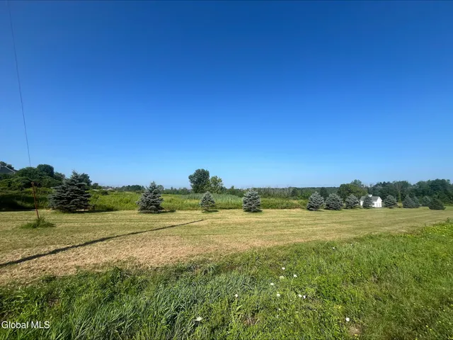 $200,000 | 10 Damascus Way, Malta, NY 12020