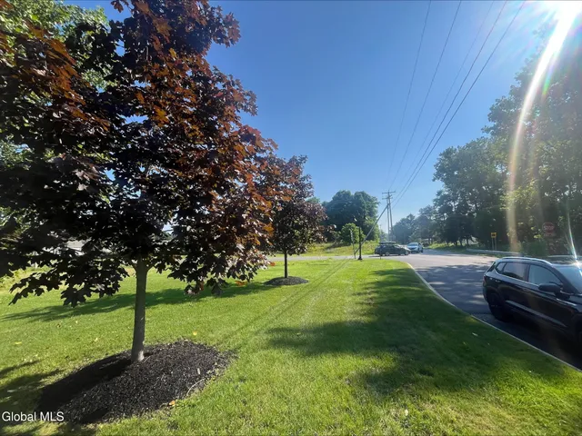 $200,000 | 10 Damascus Way, Malta, NY 12020