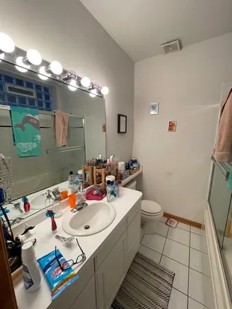 $2,695 | 4233 North Kenmore Avenue, Unit GN, Chicago, IL 60613