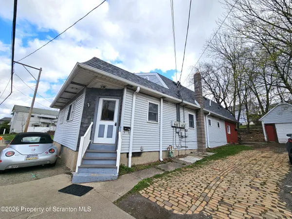 $975 | 780 Hazle Street, Unit REAR 2, Wilkes Barre, PA 18706