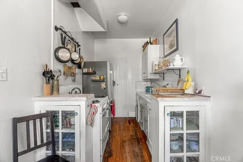 $3,500,000 | 5424 Franklin Avenue, Los Angeles, CA 90027