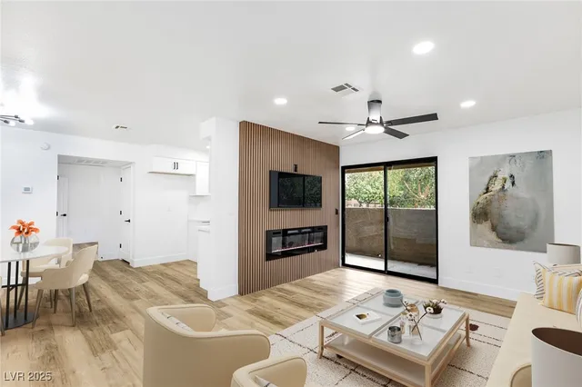 $175,000 | 2451 North Rainbow Boulevard, Unit 1058, Las Vegas, NV 89108