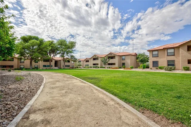 $175,000 | 2451 North Rainbow Boulevard, Unit 1058, Las Vegas, NV 89108