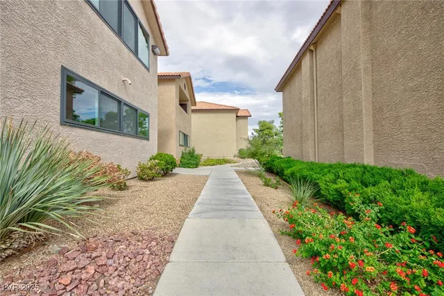 $175,000 | 2451 North Rainbow Boulevard, Unit 1058, Las Vegas, NV 89108