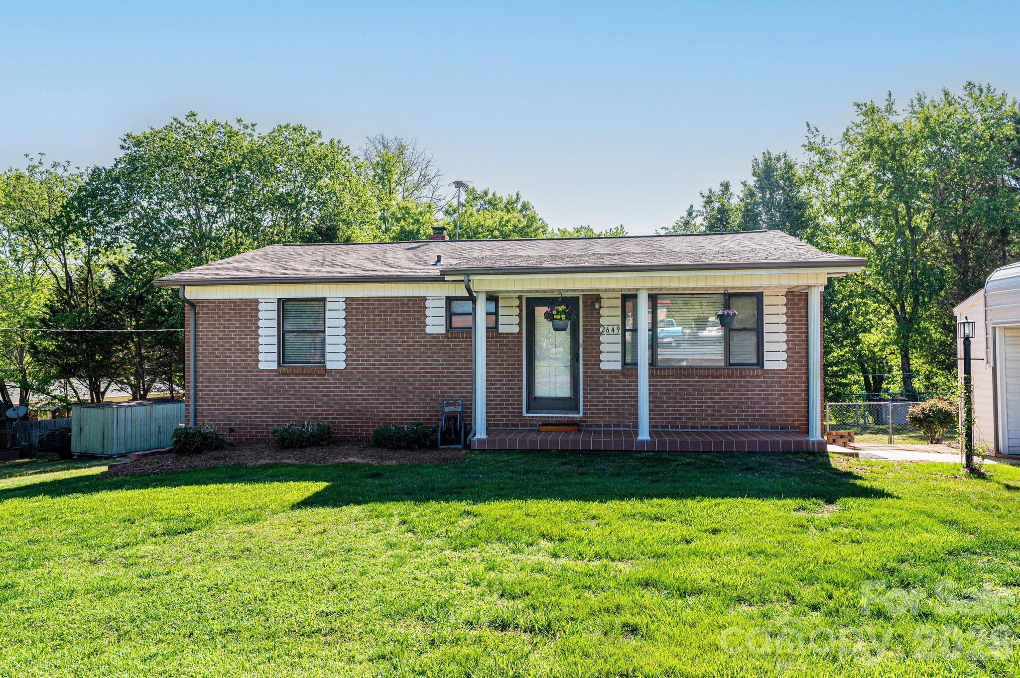 2649 West View Acres Street Hickory, NC 28601 - Photo 2 of 41