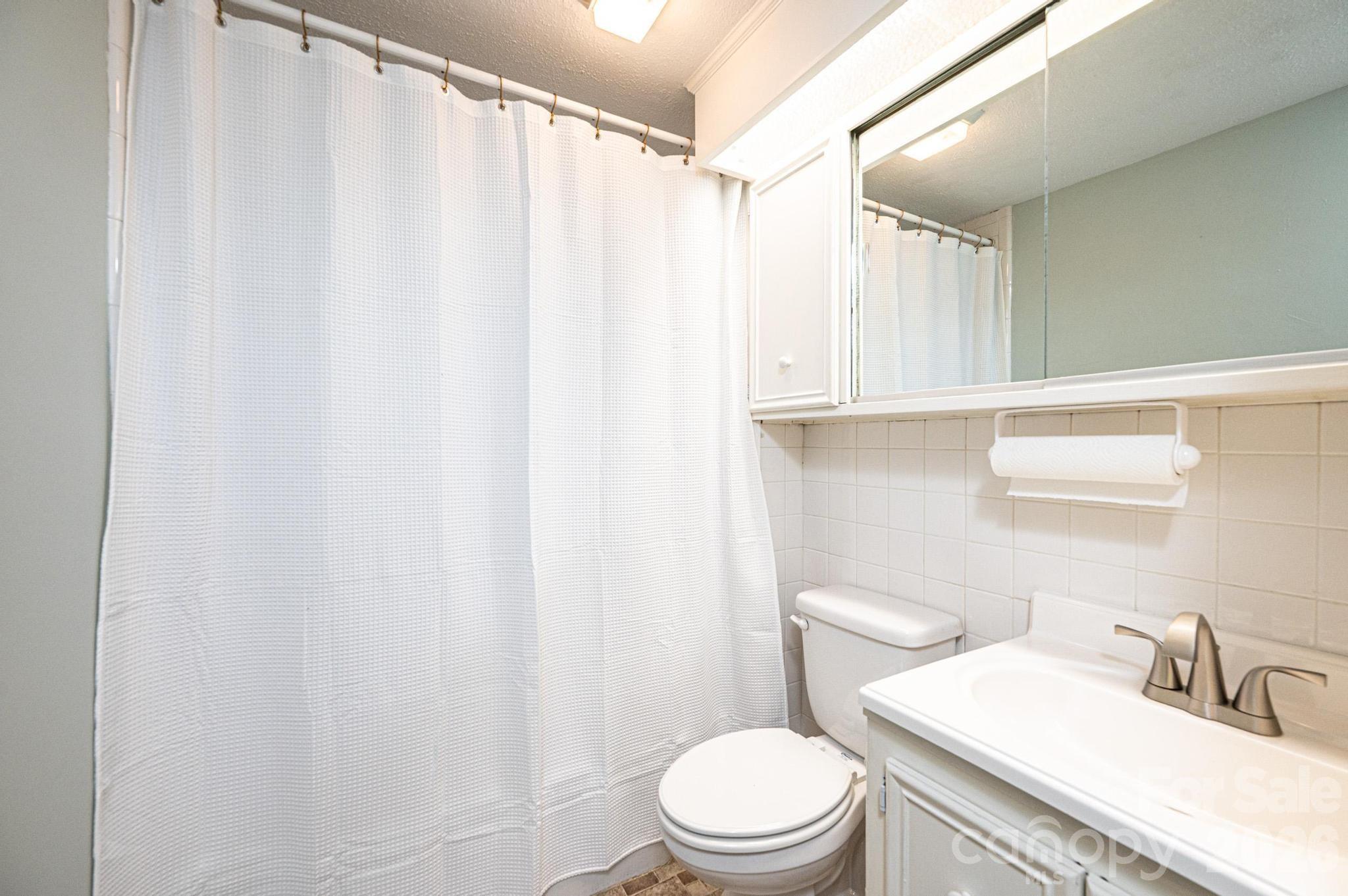 2649 West View Acres Street Hickory, NC 28601 - Photo 29 of 41