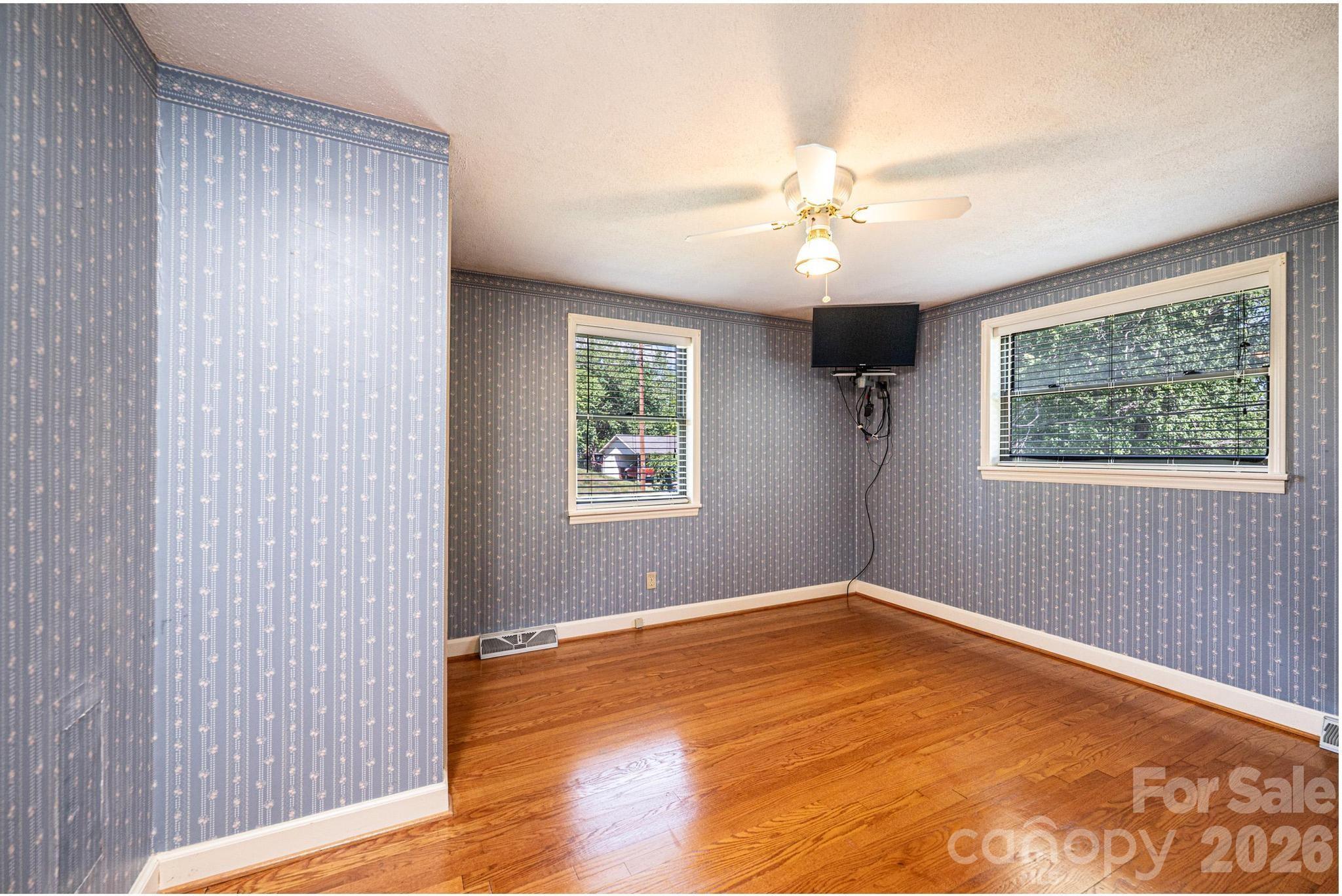 2649 West View Acres Street Hickory, NC 28601 - Photo 31 of 41