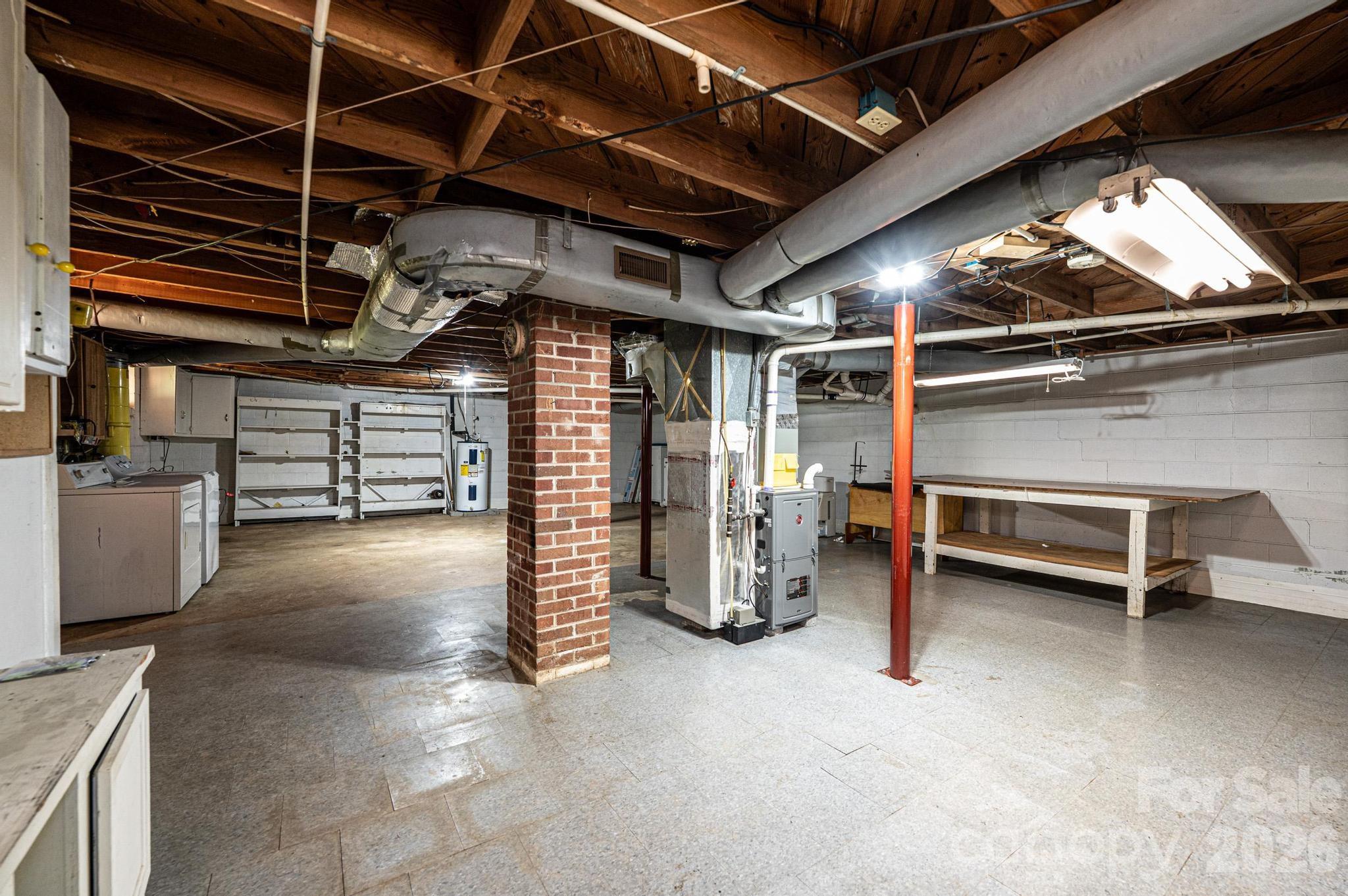 2649 West View Acres Street Hickory, NC 28601 - Photo 33 of 41