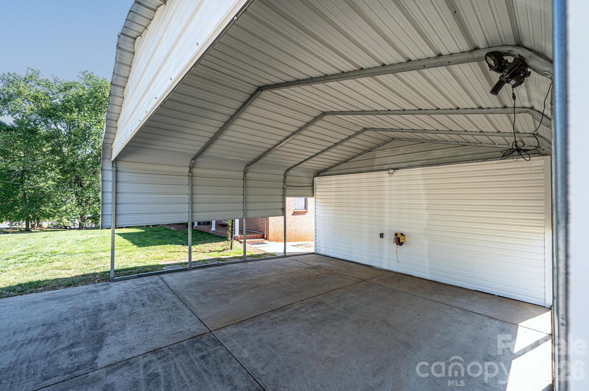 2649 West View Acres Street Hickory, NC 28601 - Photo 7 of 41