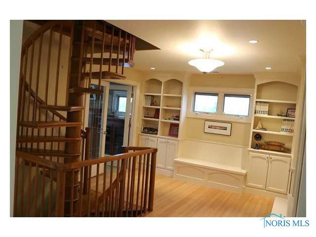 7907 Quarry Road Maumee, OH 43537 - Photo 14 of 20 Hall.