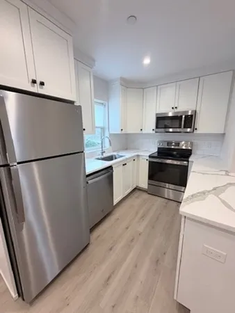 $2,113 | 186 Bedford Street, Unit 203, Lexington, MA 02420