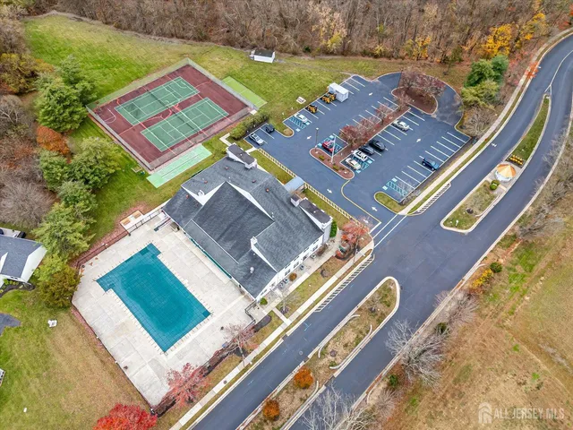 a view of an outdoor space