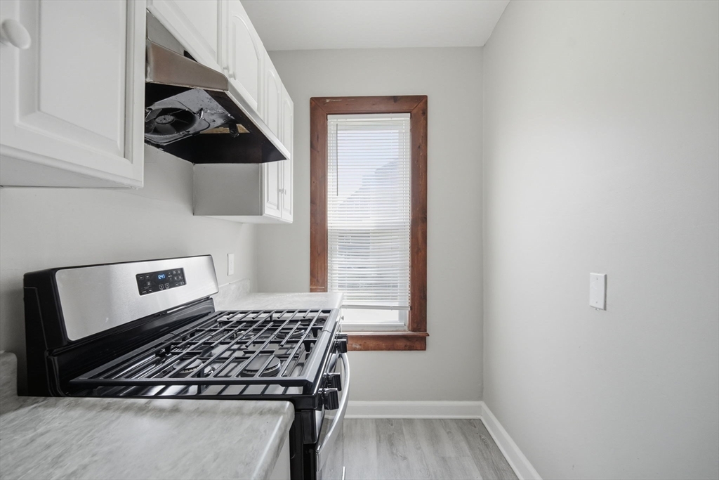 55-57 Oak Street Springfield, MA 01151 - Photo 6 of 20 Gallery Image 6